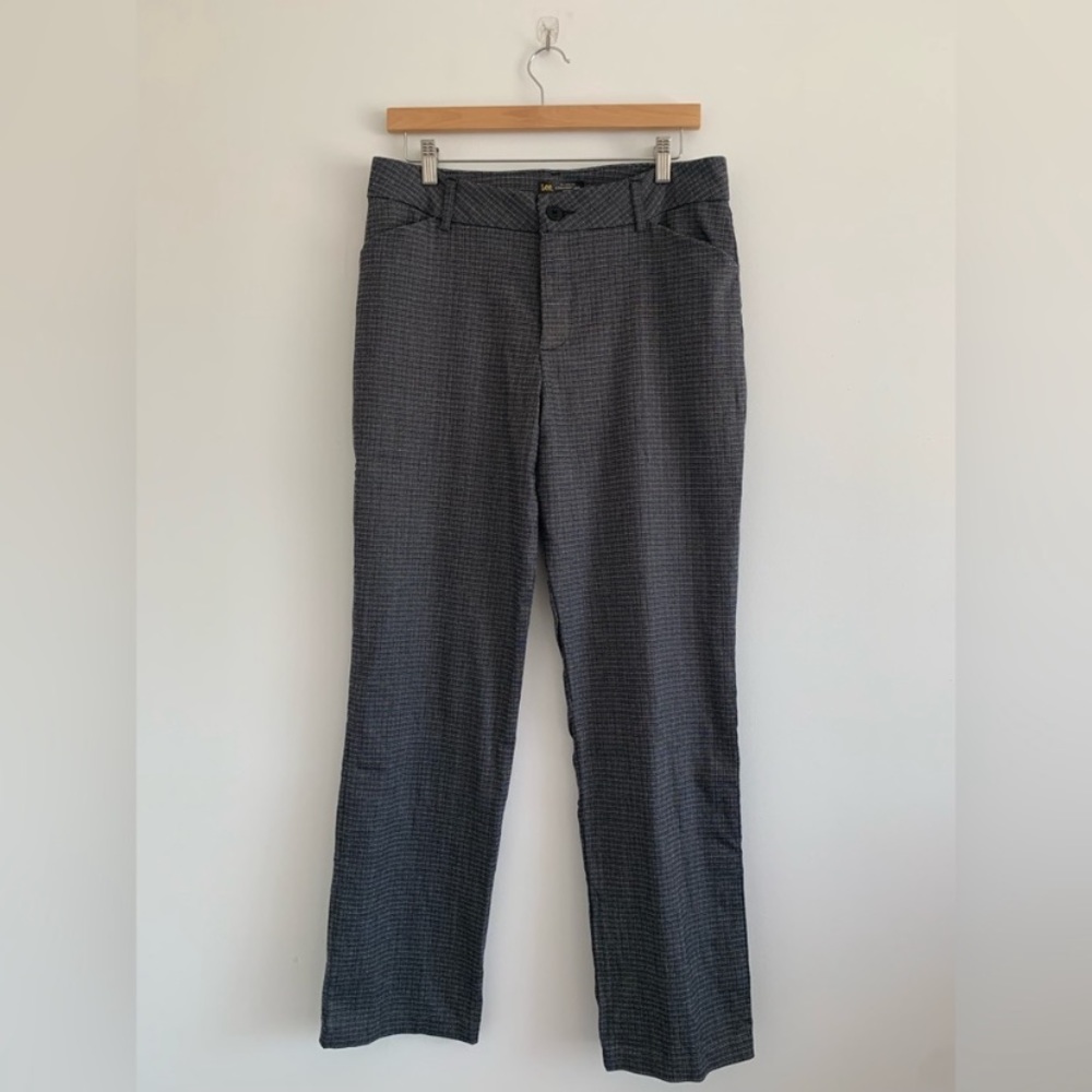 Lee Relaxed Fit Straight Leg MidRise